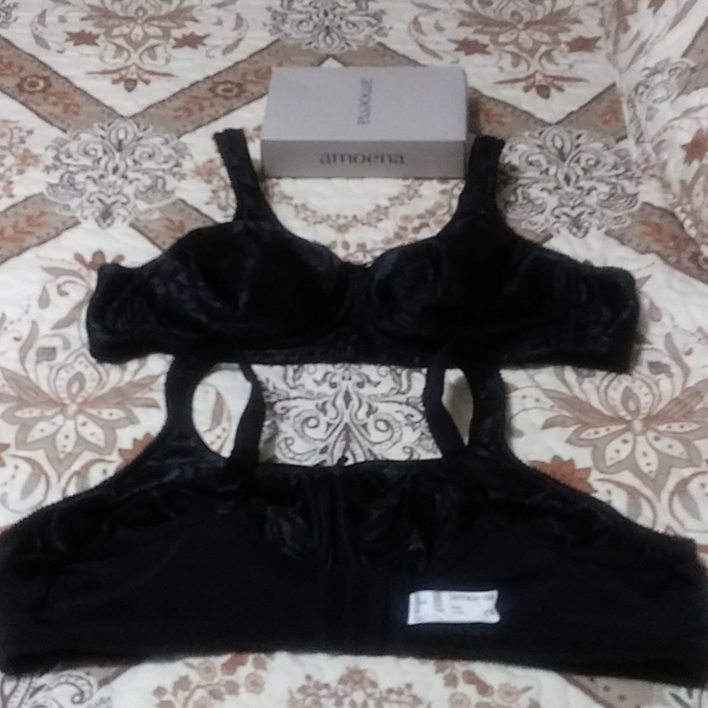 Amoena Mastectomy Bra